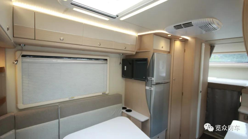 老人孩子房車旅行，選擇這款房車合適