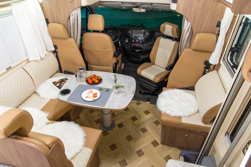 新年新房車展會，新車多選擇