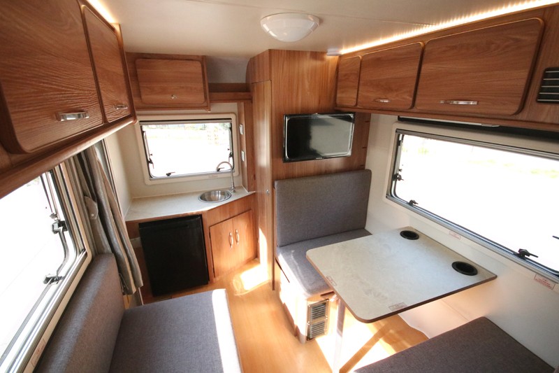 選四驅(qū)房車(chē)到底都有哪些款？