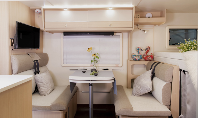 大床、大客廳得房車，四驅、動力好