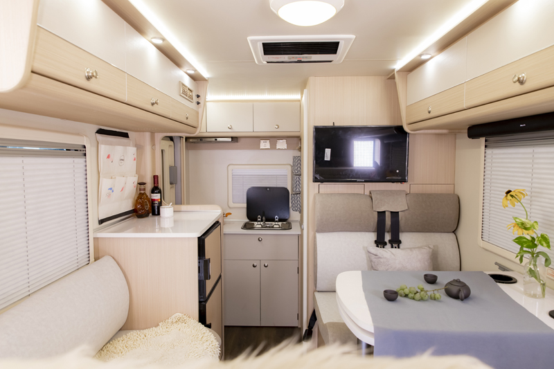 大床、大客廳得房車，四驅、動力好