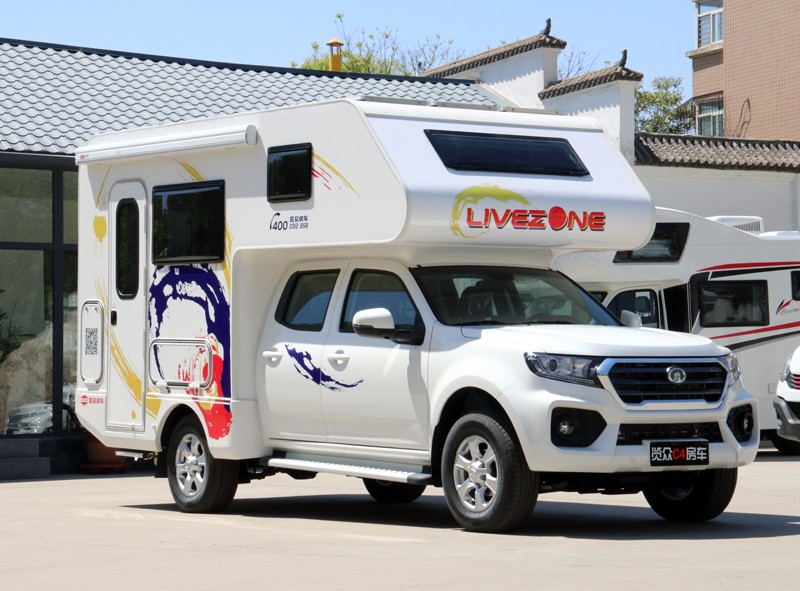 不懼荒野，不怕泥濘，四驅房車更給力