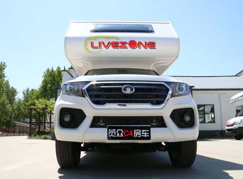 不懼荒野，不怕泥濘，四驅房車更給力