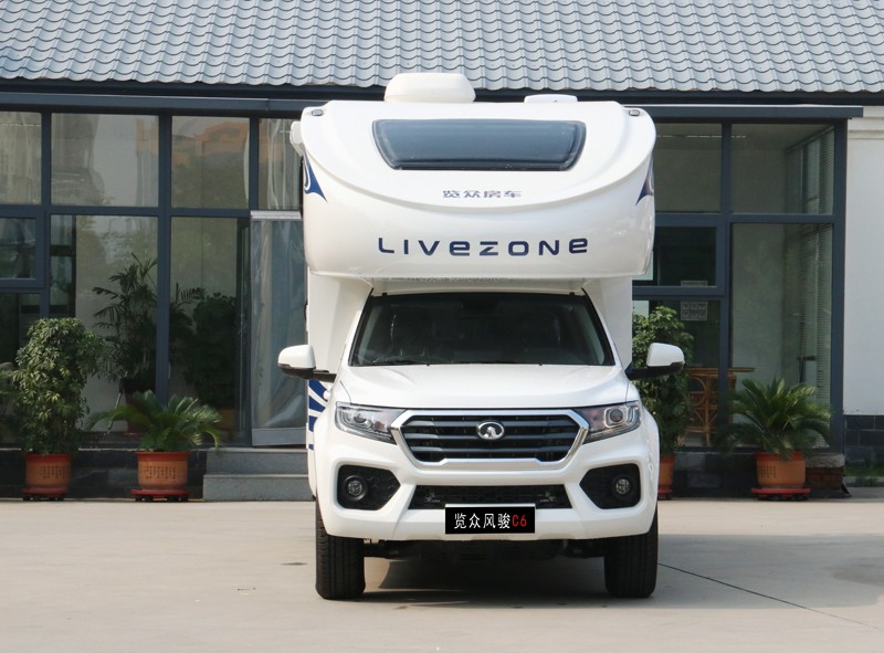 不懼荒野，不怕泥濘，四驅房車更給力