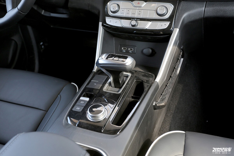 打響第二炮！搶先實拍體驗覽眾自由炮-B皮卡四驅(qū)房車