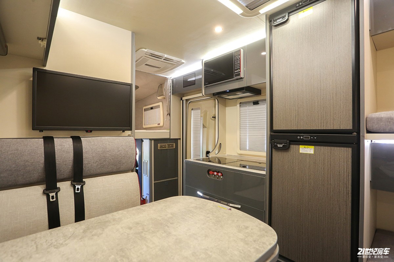 打響第二炮！搶先實拍體驗覽眾自由炮-B皮卡四驅(qū)房車