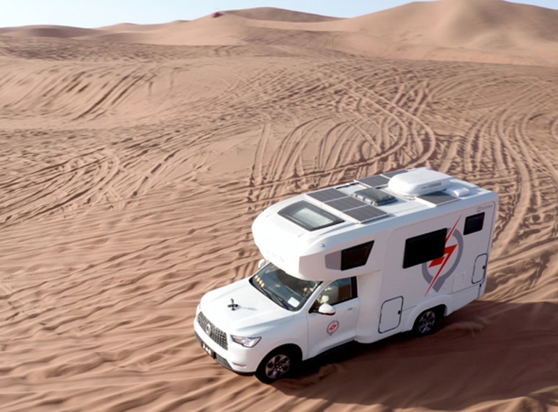 極致動(dòng)力、四驅(qū)越野，樣樣都強(qiáng)，就是這款房車