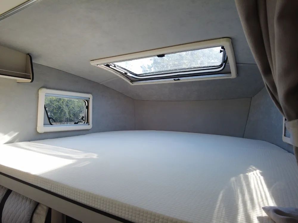 疫情之下，我們?yōu)槭裁催x擇房車出行？