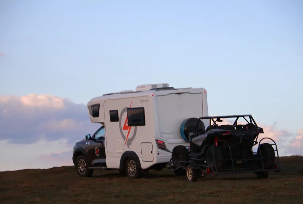 疫情之下，我們?yōu)槭裁催x擇房車出行？