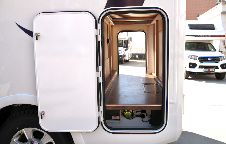 分時四驅、超大空間、一代經典——風駿C7！