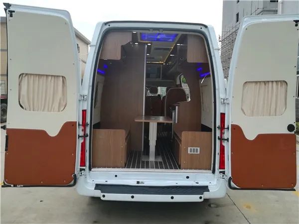 想買輛房車環游中國，該選B型還是C型？