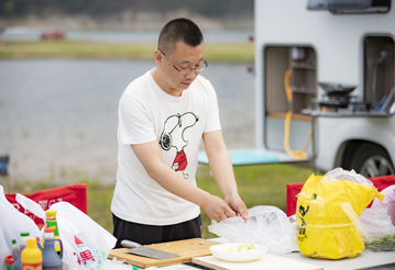 房車還就要選汽油、四驅、兩米大床