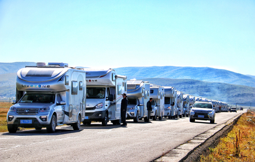 覽眾房車(chē)是國(guó)內(nèi)專(zhuān)業(yè)生產(chǎn)、銷(xiāo)售房車(chē)的企業(yè)