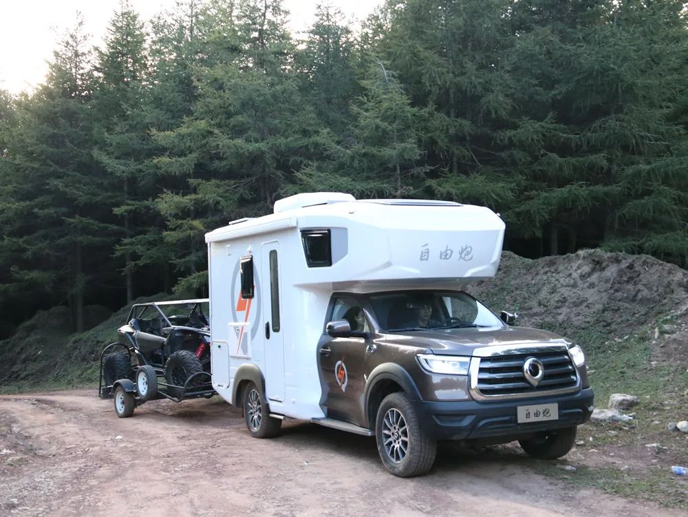 C6駕照即將到來！這款擁有牽引資質的自行式房車千萬別錯過！